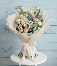 Букет цветов из:  Розы и Лизиантусы в Фёдоровской