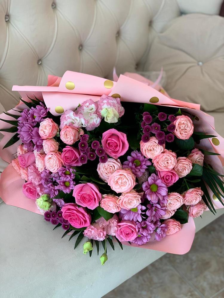 Букет цветов из: Хризантемы, Розы и Лизиантусы в Фёдоровской