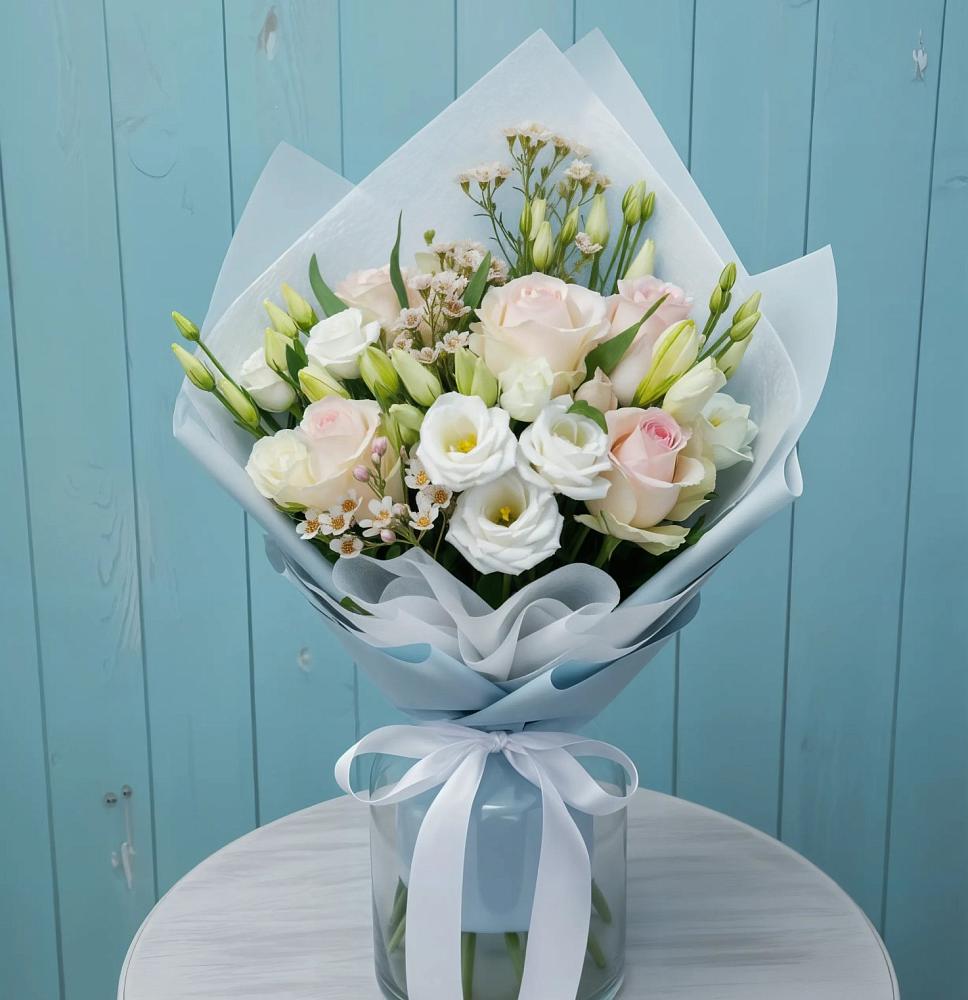 Букет цветов из: Розы и Лизиантусы в Фёдоровской