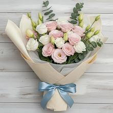 Букет цветов из:  Лизиантусы #REPLACE_PRED# Фёдоровской