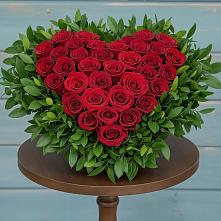 Цветочная композиция из Розы в виде сердца #REPLACE_PRED# Фёдоровской