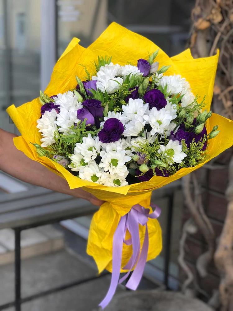 Букет цветов из: Ирисы, Хризантемы и Ромашки в Фёдоровской