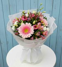 Букет цветов из:  Герберы, Альстромерии и Лизиантусы #REPLACE_PRED# Фёдоровской