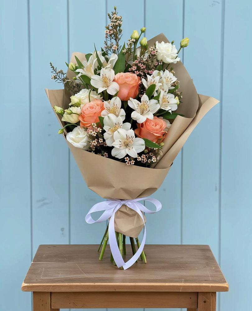 Букет цветов из: Альстромерии, Лизиантусы, Розы и Хризантемы в Фёдоровской